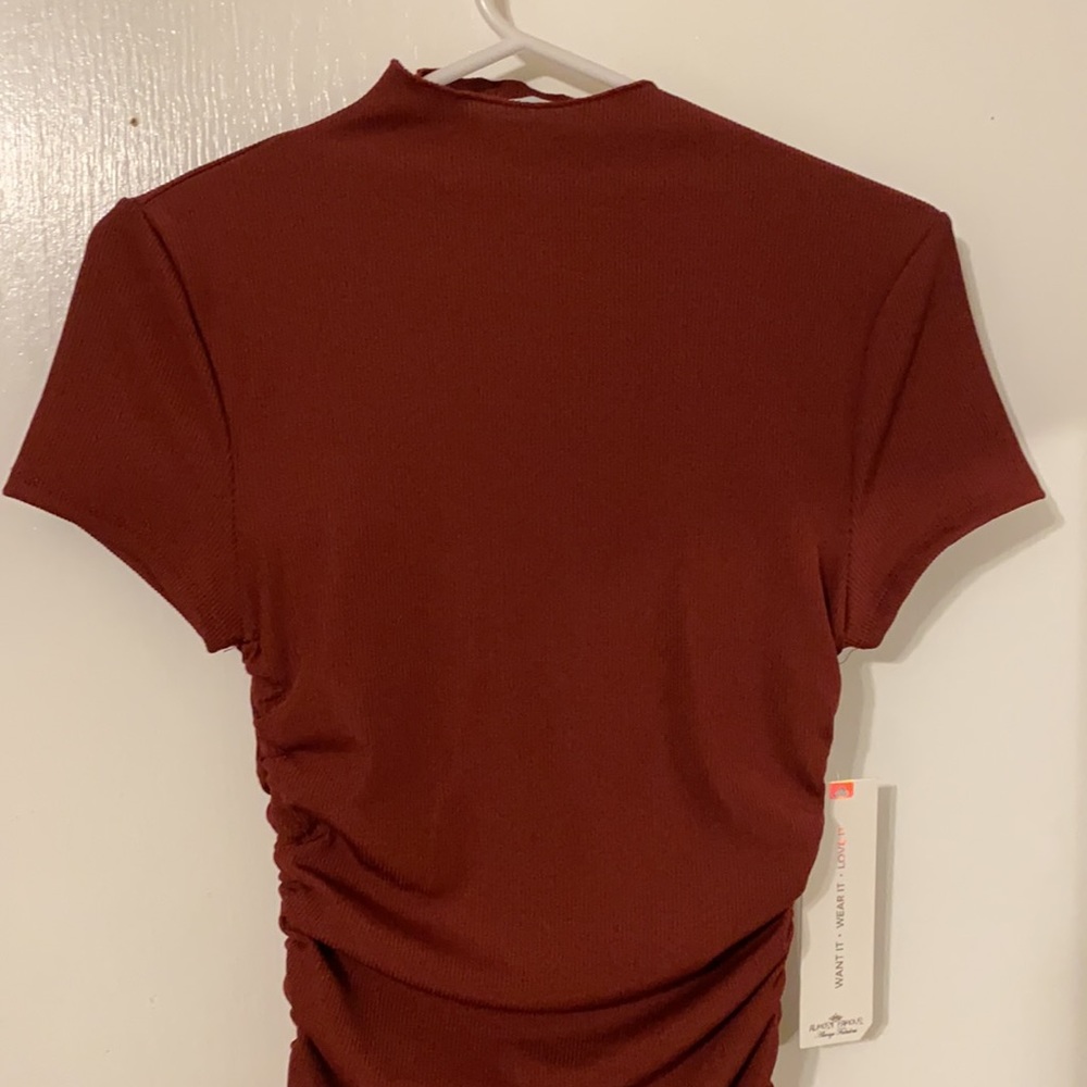 Very cute dress, never worn, brand new with tag - Picture 6 of 7